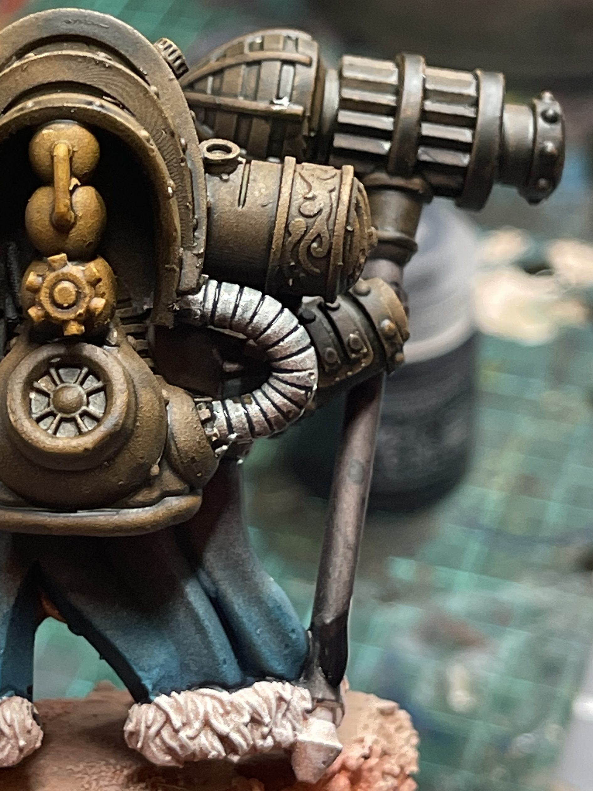 Step 10a — hammer and gun